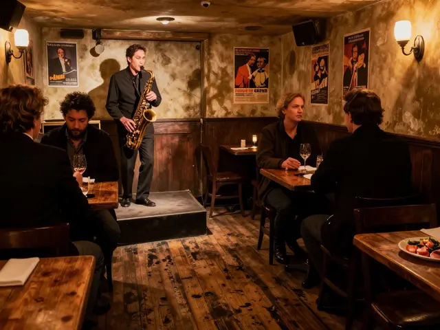 A Night on the Town: The Ultimate Paris Bar Crawl