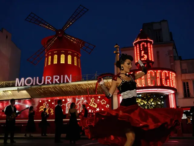 The Art of Parisian Nightlife: From Cabarets to Late-Night Cafés